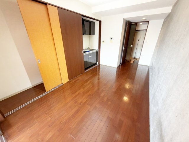 URBAN FLATS江坂の居間・リビング