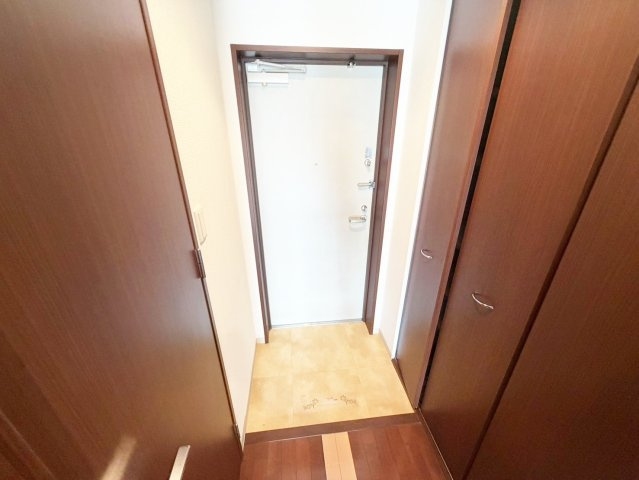 URBAN FLATS江坂の玄関