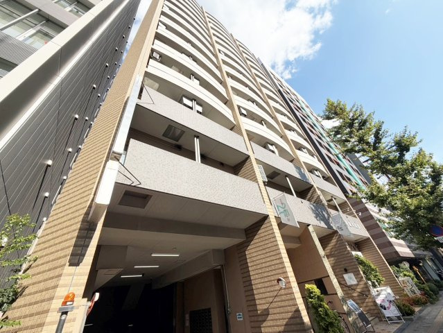 URBAN FLATS江坂の外観