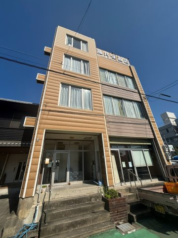 津市一棟マンション　の外観
