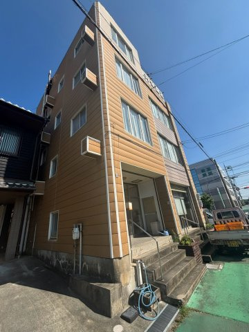 津市一棟マンション　の外観