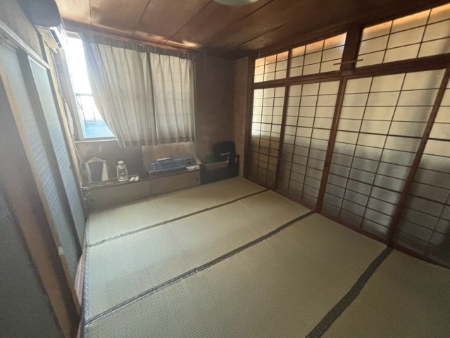 津市一棟マンション　の和室