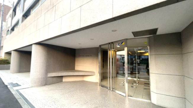 【エントランス】 | アールヴェール新宿弁天町