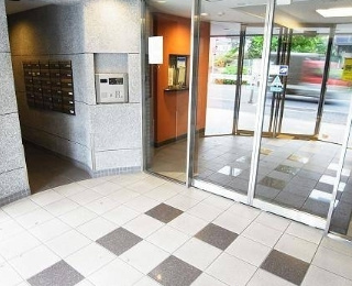 【エントランス】 | アールヴェール新宿弁天町