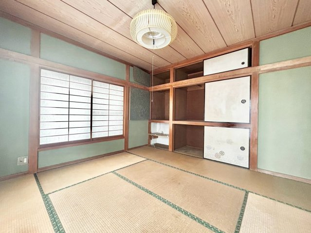 北区岸町2丁目　中古戸建の和室|2026.07.27撮影

現地ご見学希望・資料請求などお気軽にお問い合わせ下さい！
03-5990-5201