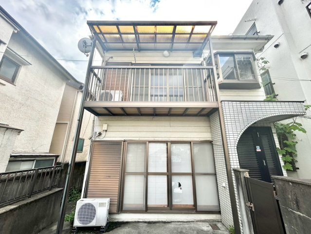 北区岸町2丁目　中古戸建の外観|2026.07.27撮影

現地ご見学希望・資料請求などお気軽にお問い合わせ下さい！
03-5990-5201