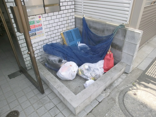 クレドハイツ小岩のその他共用部分|敷地内ゴミ置き場です。