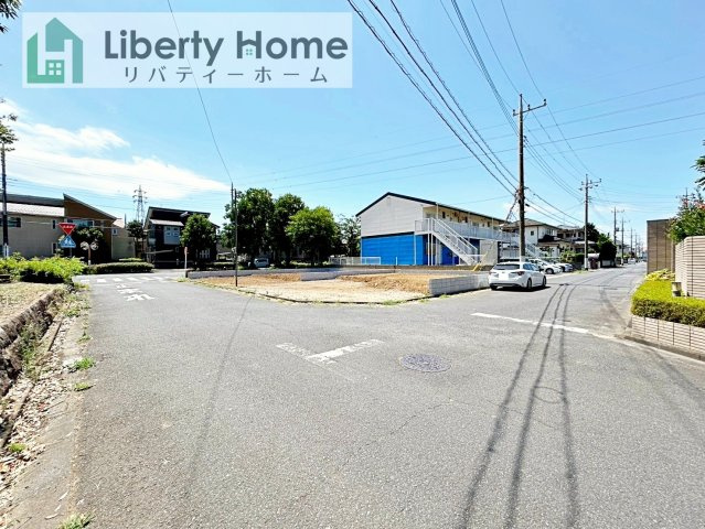 龍ケ崎市平台7期　新築戸建　1号棟の前面道路含む現地写真