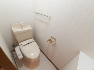 【トイレ】 | ロワ・リオン上町 | 落ち着いた色調のトイレです