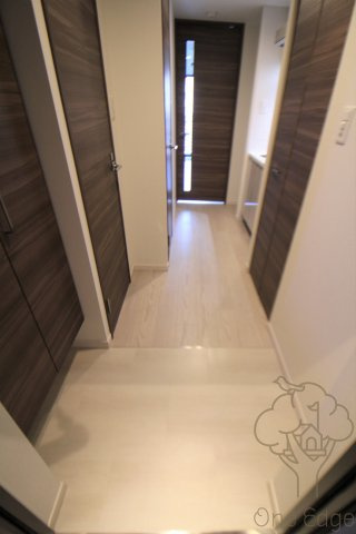 S-RESIDENCE天満Gracisの玄関