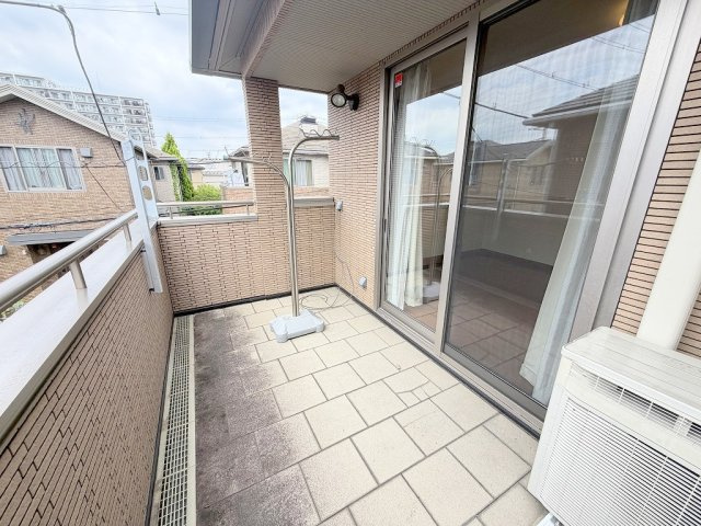 三郷市戸ケ崎2丁目　中古戸建のバルコニー|南向きの陽当たり良好なバルコニーです
