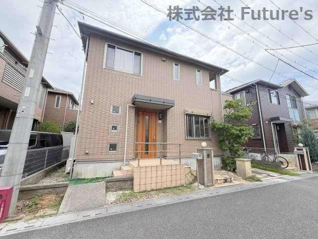 三郷市戸ケ崎2丁目　中古戸建の外観|2005年5月築の中古戸建！耐久性に優れた軽量鉄骨造住宅
