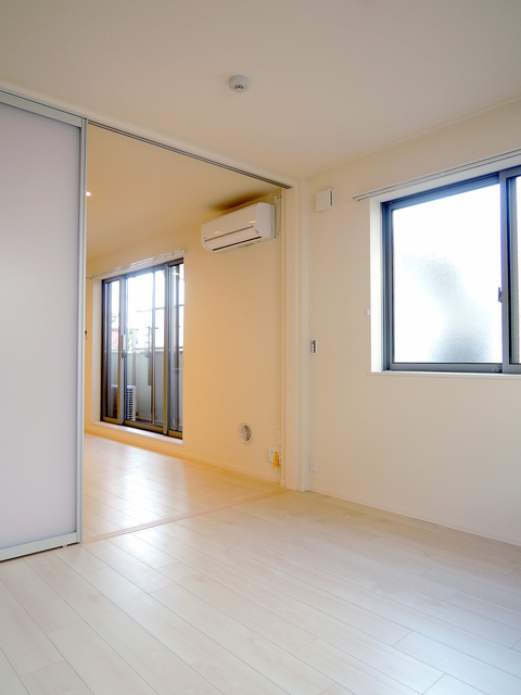 ＴＥＲＡＤＡ祐天寺マンションの子供部屋|★明るいフローリングの角部屋です★