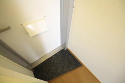 【玄関】 | レオパレス生野Ⅱ | 落ち着いた玄関です