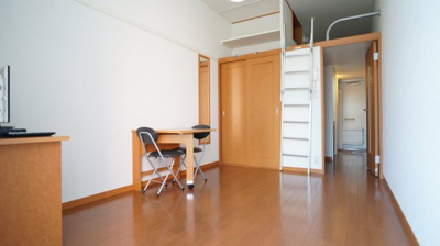 【居間・リビング】 | レオパレス大善 | 高さもあり広々とした綺麗なお部屋です。