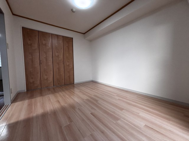 世田谷区喜多見６丁目の賃貸マンションの居間・リビング