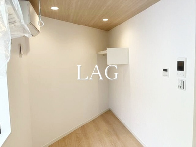 【居間・リビング】 | 町屋ＰｒｉｍｅＣｏｕｒｔ | 洋室のお部屋です。