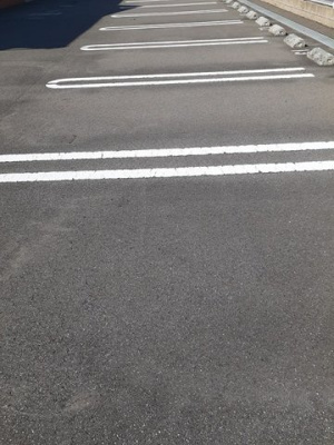 【駐車場】 | ラ　ルーチェ　Ａ | カースペースがあります