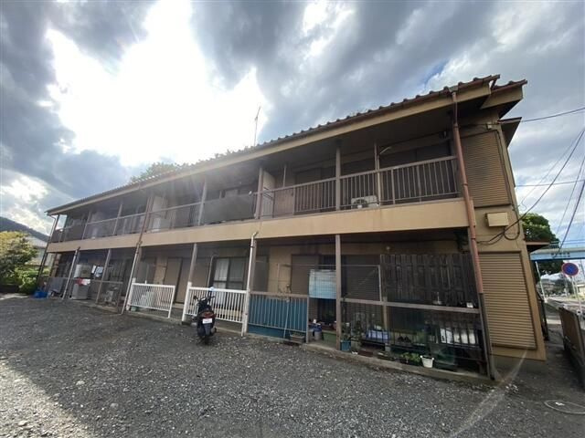羽村市羽加美４丁目のアパートの外観