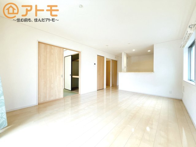 【居間・リビング】 | 葵区北安東　中古戸建