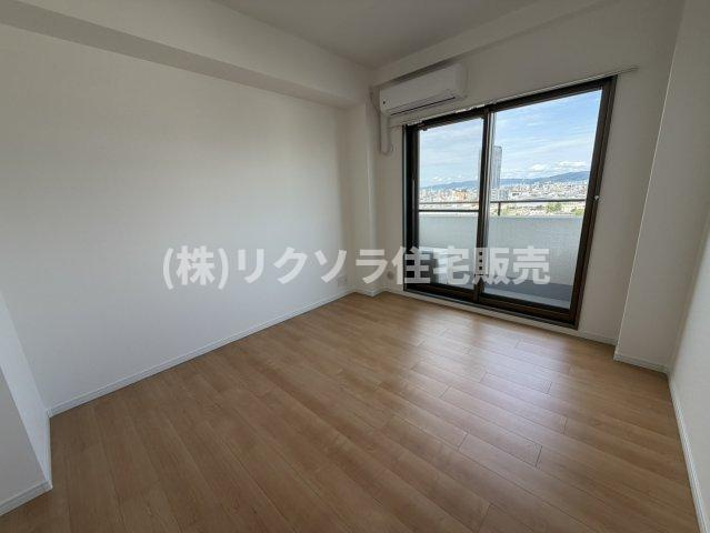アクシス門真の子供部屋|洋室6.1帖
■物件内覧・資金計画相談・住宅ローン相談、リフォーム相談、お問合せ受付中■
※当日・翌日のご内覧、ご相談はお電話でのお問合せがスムーズです！
