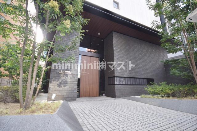 エス・キュート梅田中崎町のエントランス