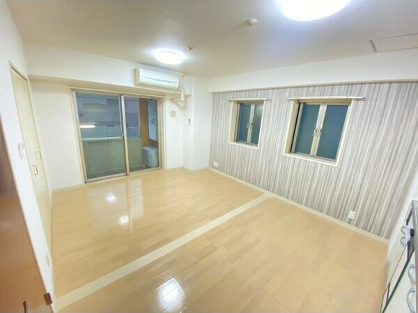 シティスパイアナンバプレミアの洋室