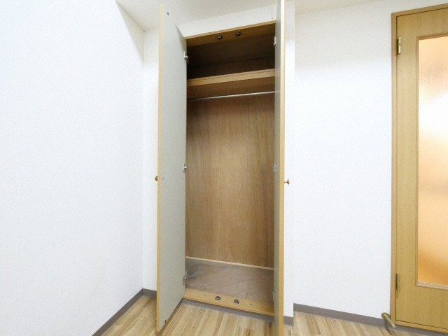 大阪市鶴見区今津北４丁目の賃貸マンションの収納