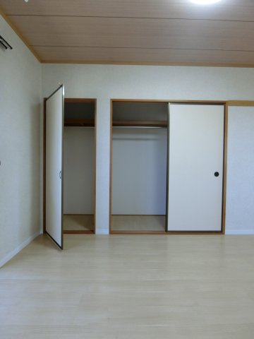 クレールパストラルA棟の収納|イメージ203号室の写真（反転あり）