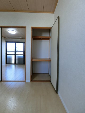 クレールパストラルA棟の収納|イメージ203号室の写真（反転あり）