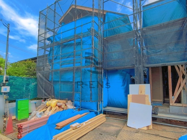 【外観】 | 練馬区下石神井２丁目　新築戸建て　１号棟 | 建築中