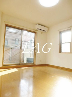 【居間・リビング】 | パルコート信濃町 | 洋室のお部屋です。