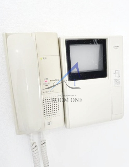 グランヴァン新宿柏木のセキュリティ|モニター付きインターホンです。