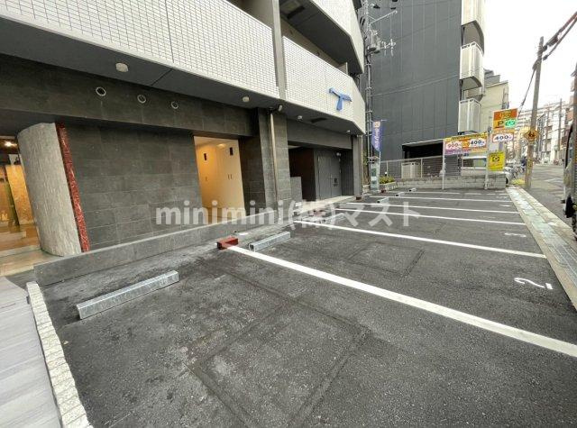 セレニテ天六ミラクの駐車場