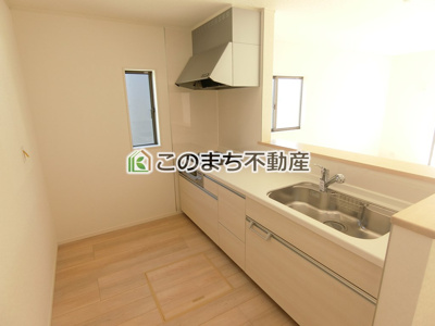 【キッチン】 | CRADLE GARDEN真岡市さくら　第2　1号棟 | 同社施工物件写真。※建具やフローリング、その他仕様が異なる場合がございます。