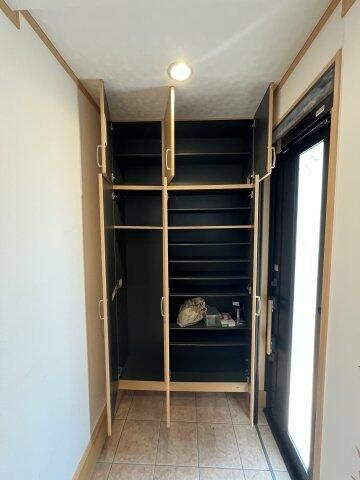 清水ヶ丘戸建ての収納