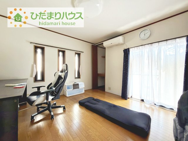 【寝室】 | 取手市宮和田　中古戸建 | 朝日が差し込む明るい寝室♪