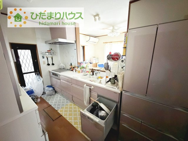 【キッチン】 | 取手市宮和田　中古戸建 | 冷蔵庫を開けてもリビングから見えないので来客時も安心♪