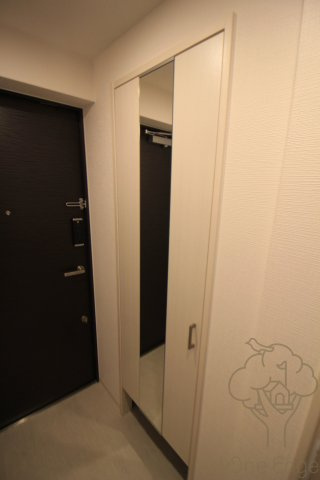 エスリードレジデンス大阪福島フロントの玄関