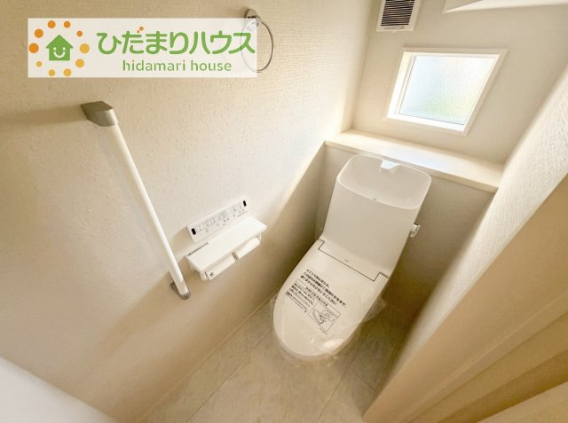 【トイレ】 | 阿見町荒川本郷第2期　新築戸建　2号棟 | 温水洗浄便座ついてます(^^♪