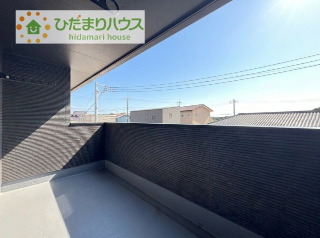 【バルコニー】 | 阿見町荒川本郷第2期　新築戸建　2号棟 | 広々としたバルコニー。お洗濯物もぜーんぶ干せちゃいます！！