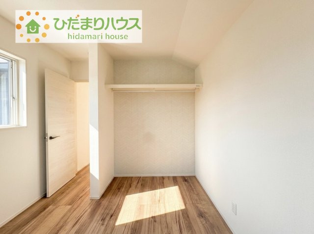 【収納】 | 阿見町荒川本郷第2期　新築戸建　2号棟 | ハンガーパイプ付でお洋服の出し入れもラクラクです！