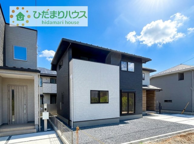 【外観】 | 阿見町荒川本郷第2期　新築戸建　2号棟 | たっぷりの陽光と心地よい風が舞い込む住まい♪