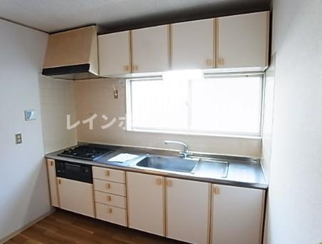 MKルーミーのキッチン|コンパクトなキッチンで掃除もラクラク
