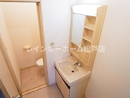 MKルーミーの独立洗面台|独立洗面化粧台が付いています