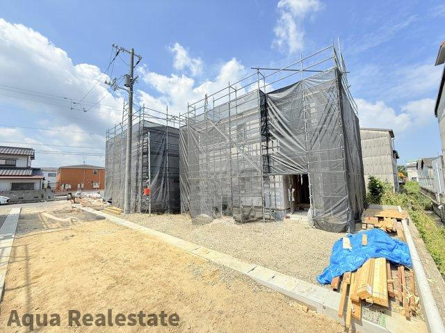 高松市香西本町の新築一戸建の前面道路含む現地写真