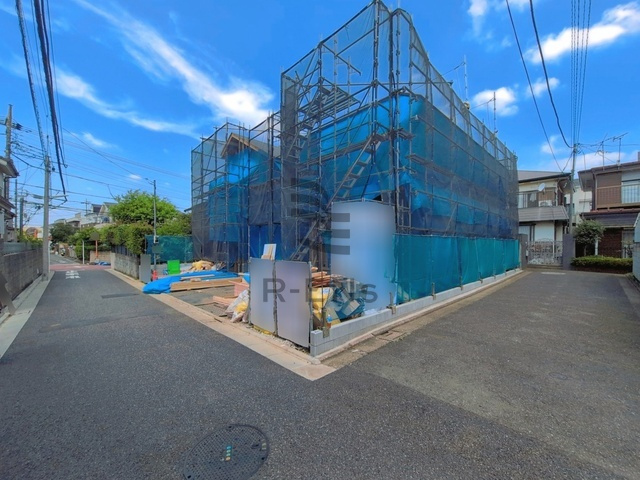 【前面道路含む現地写真】 | 練馬区下石神井２丁目　新築戸建て　２号棟 | 見通しもよく落ち着いた住宅街でゆったり過ごせる住環境です