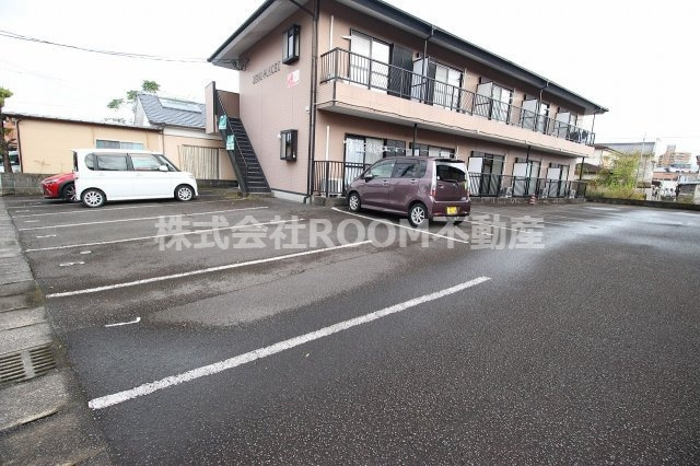ZERO　PLACEの駐車場|カースペースがあります