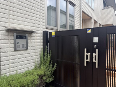 【エントランス】