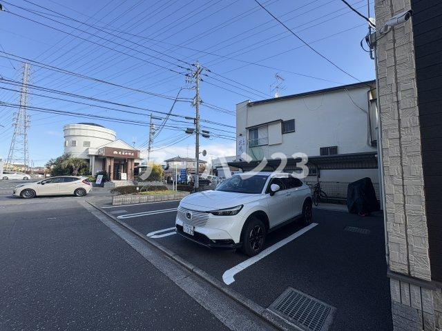 ミルエムの駐車場